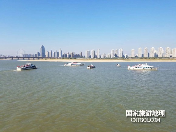 江西開展呵護一湖清水，嚴厲打擊非法采砂行動（圖）